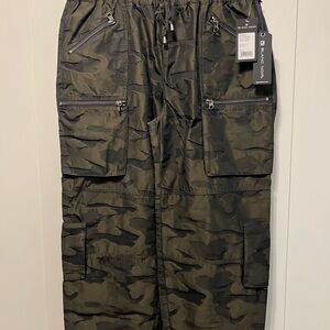 Blanc Noir Olive Camouflage Joggers with Zipper Details